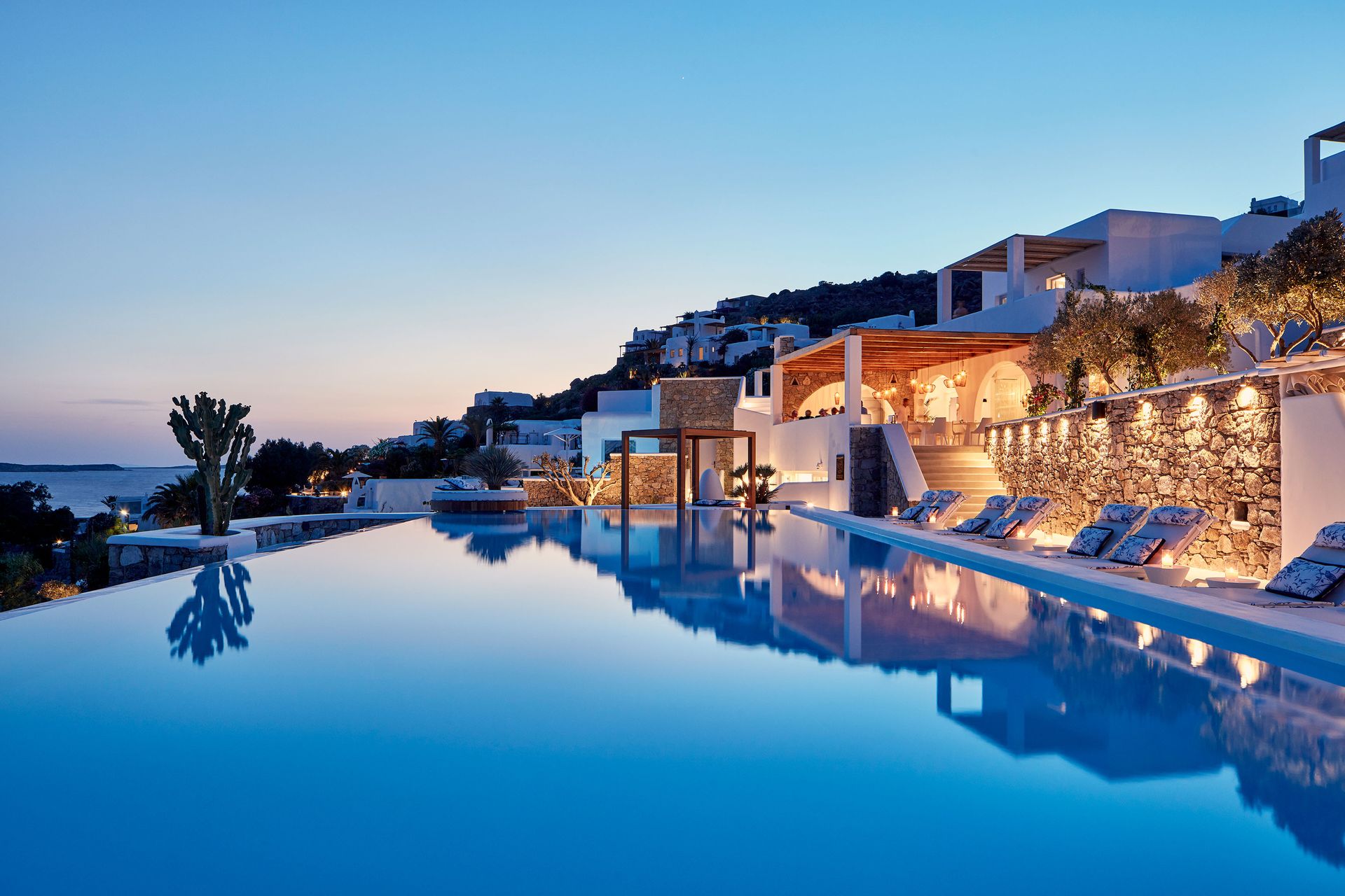 5* Katikies Mykonos / The Leading Hotels of the World - Μύκονος ✦ 2 Ημέρες (1 Διανυκτέρευση) ✦ 2 άτομα ✦ 2 ✦ 18/04/2024 έως 20/10/2024 ✦ Κοντά στην Παραλία!