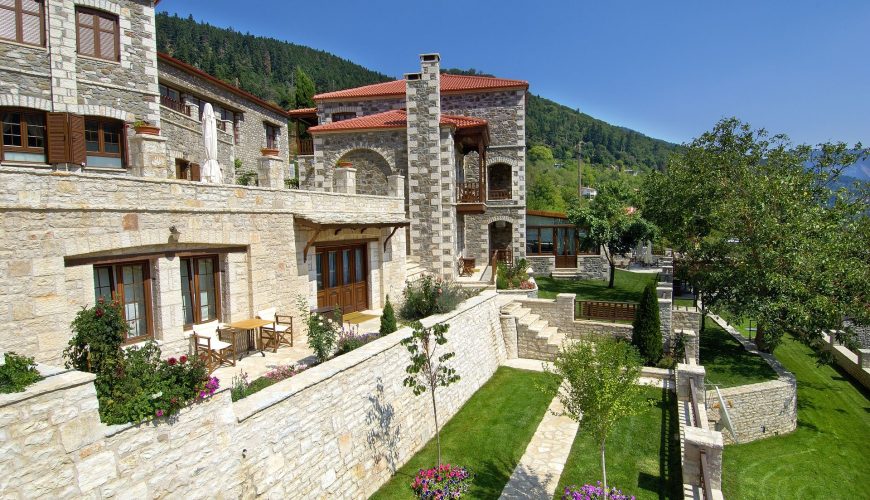 4* Emotions Country Resort - Karpenisi ✦ 2 Days (1 Overnight) ✦ 2 people ✦ 18 ✦ up to 31/08/2024 ✦ Wonderful Location!