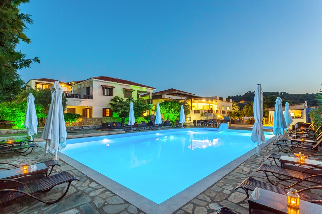 5* Skopelos Holidays Hotel & Spa - Σκόπελος ✦ -35% ✦ 2 Ημέρες (1 Διανυκτέρευση) ✦ 2 άτομα + 1 παιδί έως 9 ετών ✦ 2 ✦ 10/05/2024 έως 30/09/2024 ✦ <strong>Επιλέξτε 4 διανυκτερεύσεις και πληρώστε μόνο τις 3!</strong>