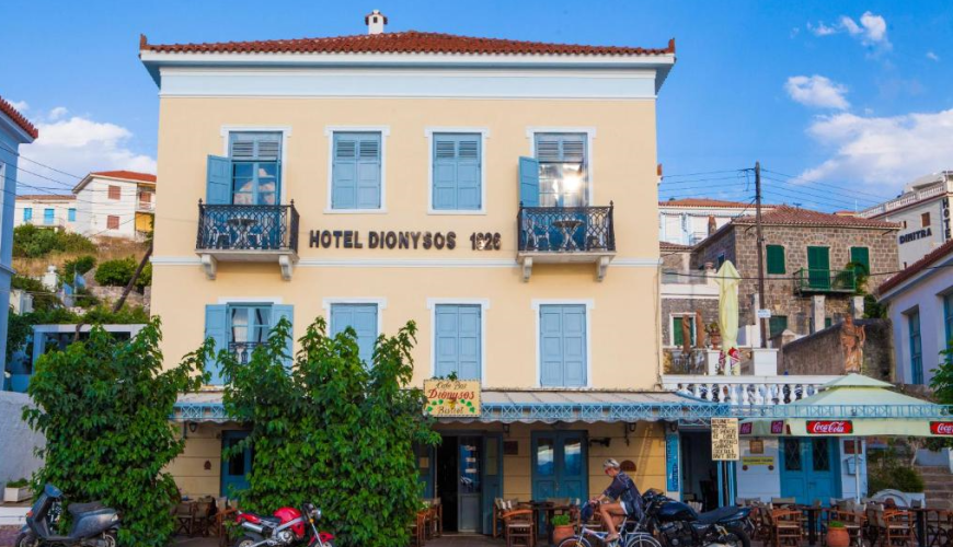 Dionysos Hotel - Πόρος ✦ 3 Ημέρες (2 Διανυκτερεύσεις) ✦ 2 άτομα ✦ 18 ✦ έως 31/12/2023 ✦ Θαυμάσια Τοποθεσία!