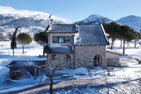 villa-dianne-arachova-winter-rental-greece-online