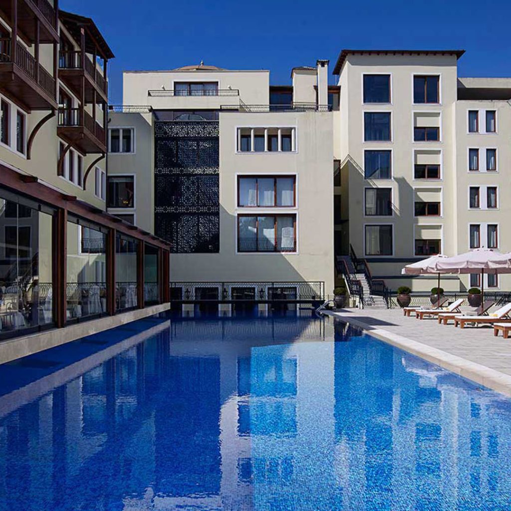 5* Grand Serai Hotel - Ιωάννινα ✦ -50% ✦ 3 Ημέρες (2 Διανυκτερεύσεις) ✦ 2 άτομα + 2 παιδιά έως 6 ετών ✦ 8 ✦ 02/05/2024 έως 30/06/2024 και 01/09/2024 έως 30/09/2024 ✦ Early check in και Late check out κατόπιν διαθεσιμότητας!
