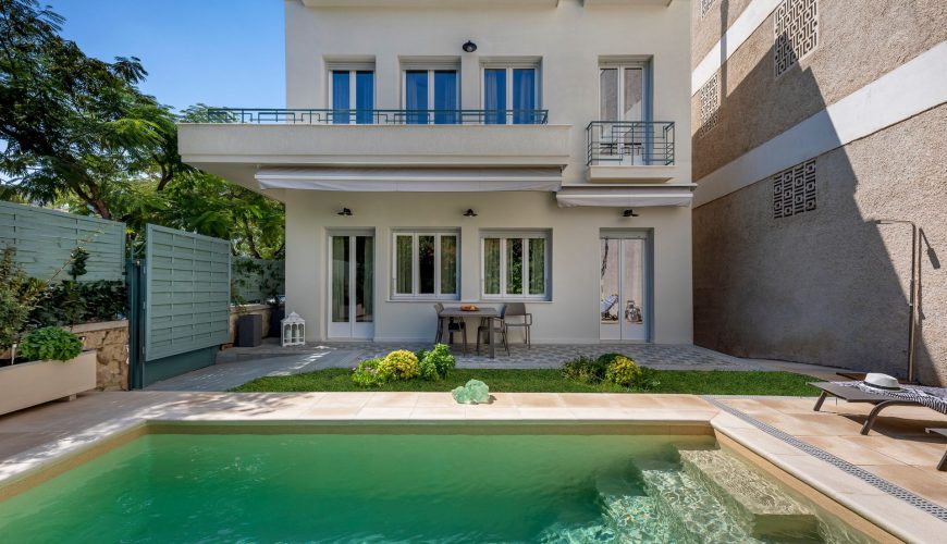 Villa Razi 1935 - Λουτράκι ✦ 4 Ημέρες (3 Διανυκτερεύσεις) ✦ έως 8 άτομα ✦ 1 ✦ έως 31/12/2025 ✦ <Strong>Κοντά στην παραλία!</strong>