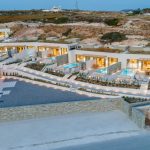 Solus Suites - Μήλος ✦ 2 Ημέρες (1 Διανυκτέρευση) ✦ 2 άτομα + 1 παιδί έως 3 ετών ✦ 2 ✦ έως 04/11/2025 ✦ Κοντά στην Παραλία!