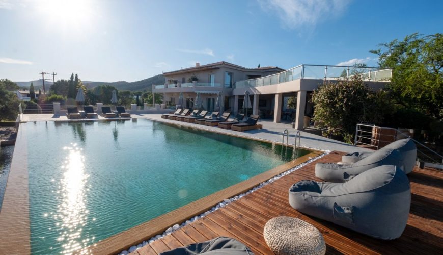 4* 180 South Seaside Hotel - Ερμιόνη ✦ 3 Ημέρες (2 Διανυκτερεύσεις) ✦ 2 άτομα ✦ 1 ✦ έως 31/10/2025 ✦ Μπροστά στην Παραλία!