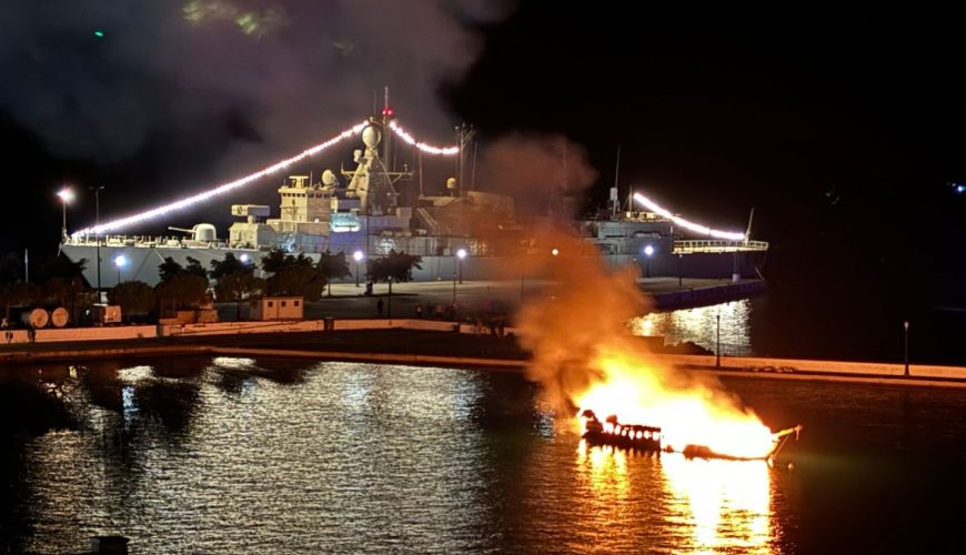 greece-online-naumaxia-navarinou-pylos-oktober