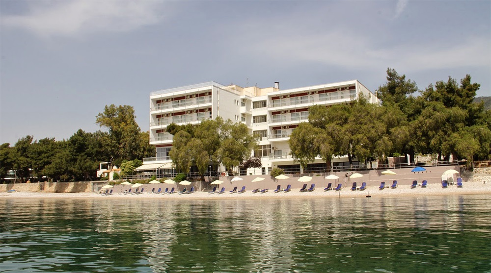 Siagas Beach Hotel - Άγιοι Θεόδωροι ✦ -35% ✦ 3 Ημέρες (2 Διανυκτερεύσεις) ✦ 2 άτομα + 1 παιδί έως 12 ετών ✦ 9 ✦ έως 31/10/2025 ✦ Μπροστά στην παραλία!